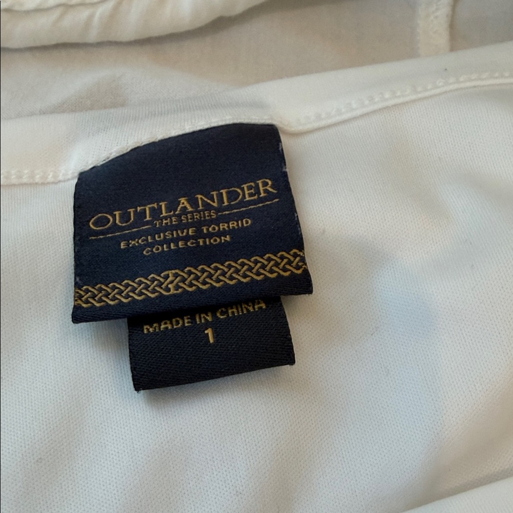 Torrid Outlander White Sassenach Night Gown, Size 1 (XL) - Picture 3 of 16